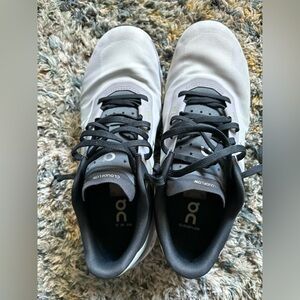 On Running Cloudflow womens Shoes - White and Black